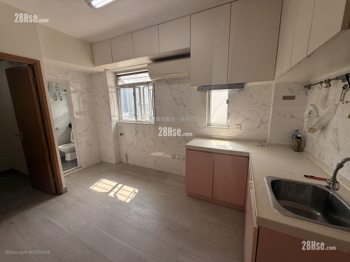 Kam Tong Building Rental 2 Bedrooms , 1 Bathroom 281 ft²