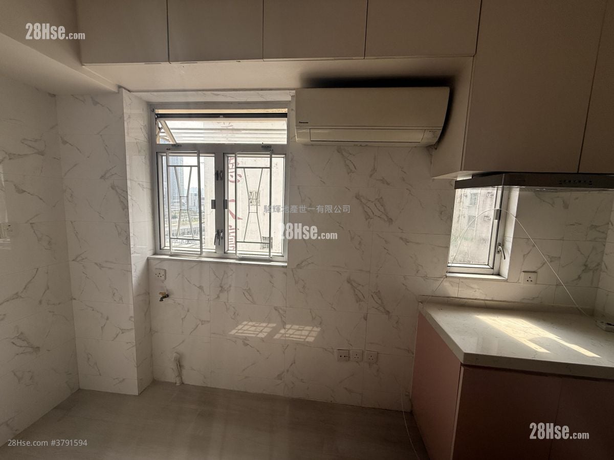 Kam Tong Building Rental 2 Bedrooms , 1 Bathroom 281 ft²