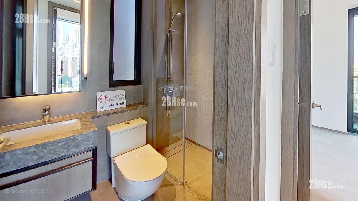 bathroom: The Hilltop Rental 2 Bedrooms , 1 Bathroom 475 ft²