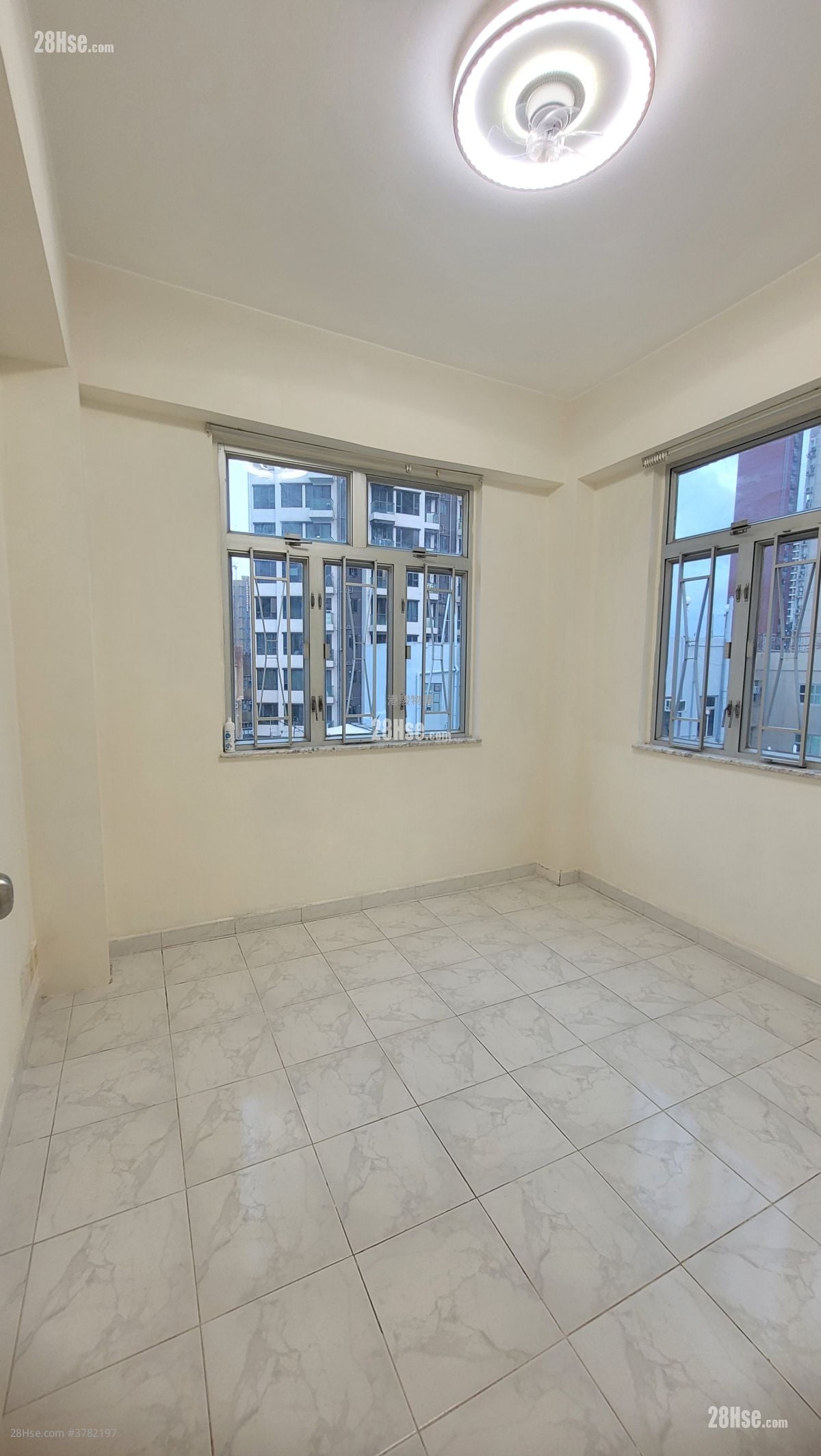 Junction Road Rental 2 Bedrooms , 1 Bathroom