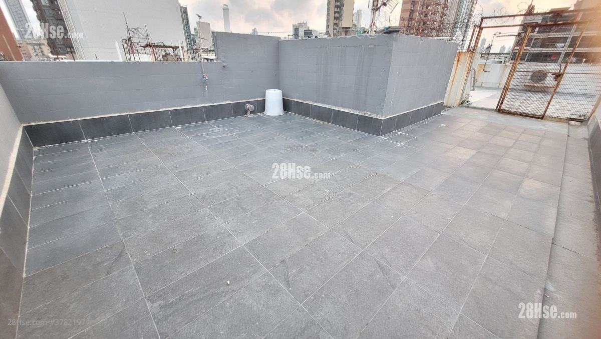 Junction Road Rental 2 Bedrooms , 1 Bathroom