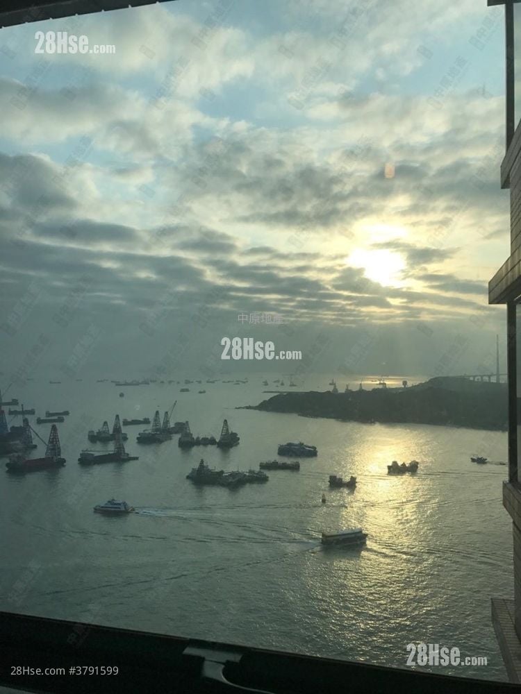 The Long Beach Sell 3 Bedrooms 816 ft²