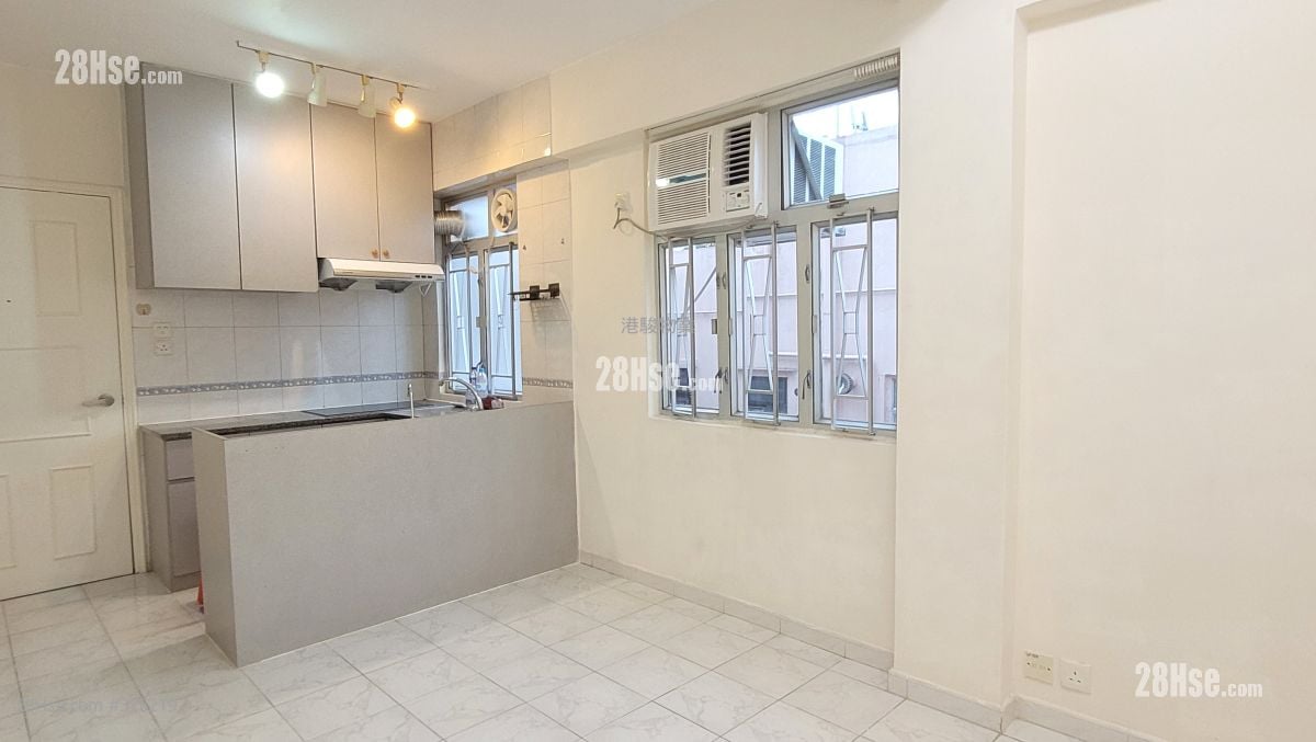 Junction Road Rental 2 Bedrooms , 1 Bathroom