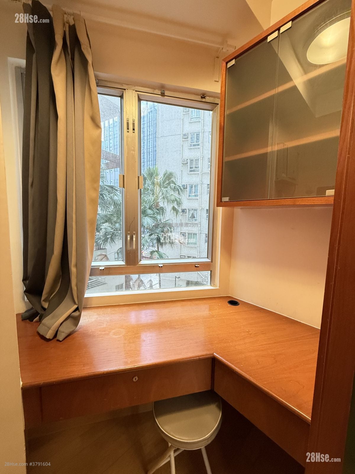 Westlands Court Rental 2 Bedrooms , 1 Bathroom 388 ft²