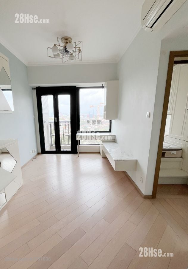 Twin Regency Sell 2 Bedrooms , 1 Bathroom 454 ft²