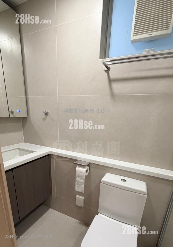 太古城 售盘 3 房 , 2 浴室 897 平方尺