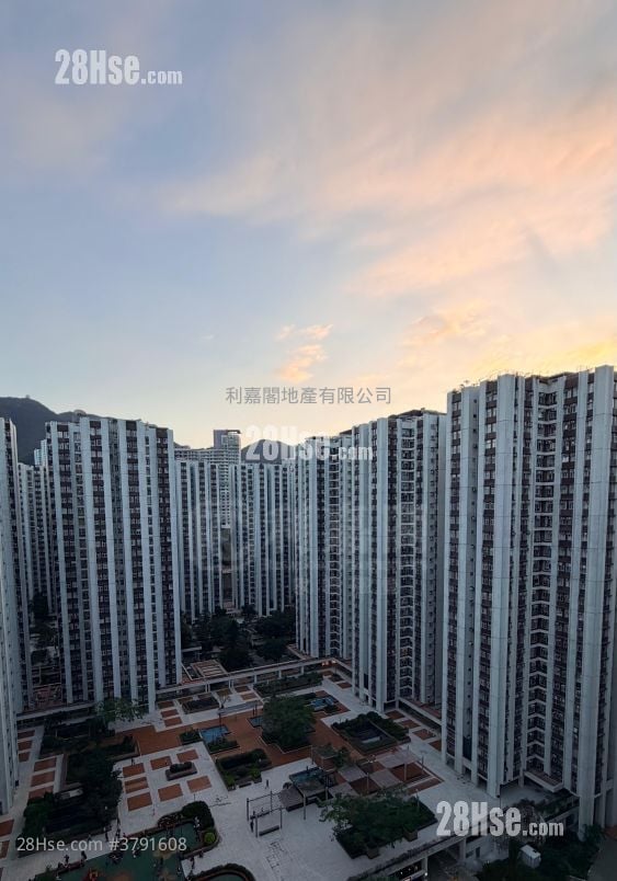 太古城 售盘 3 房 , 2 浴室 897 平方尺