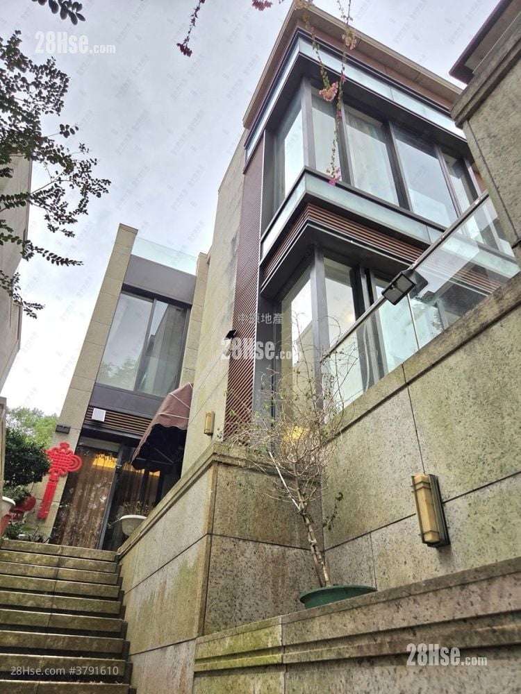 天峦 售盘 3 房 2,454 平方尺