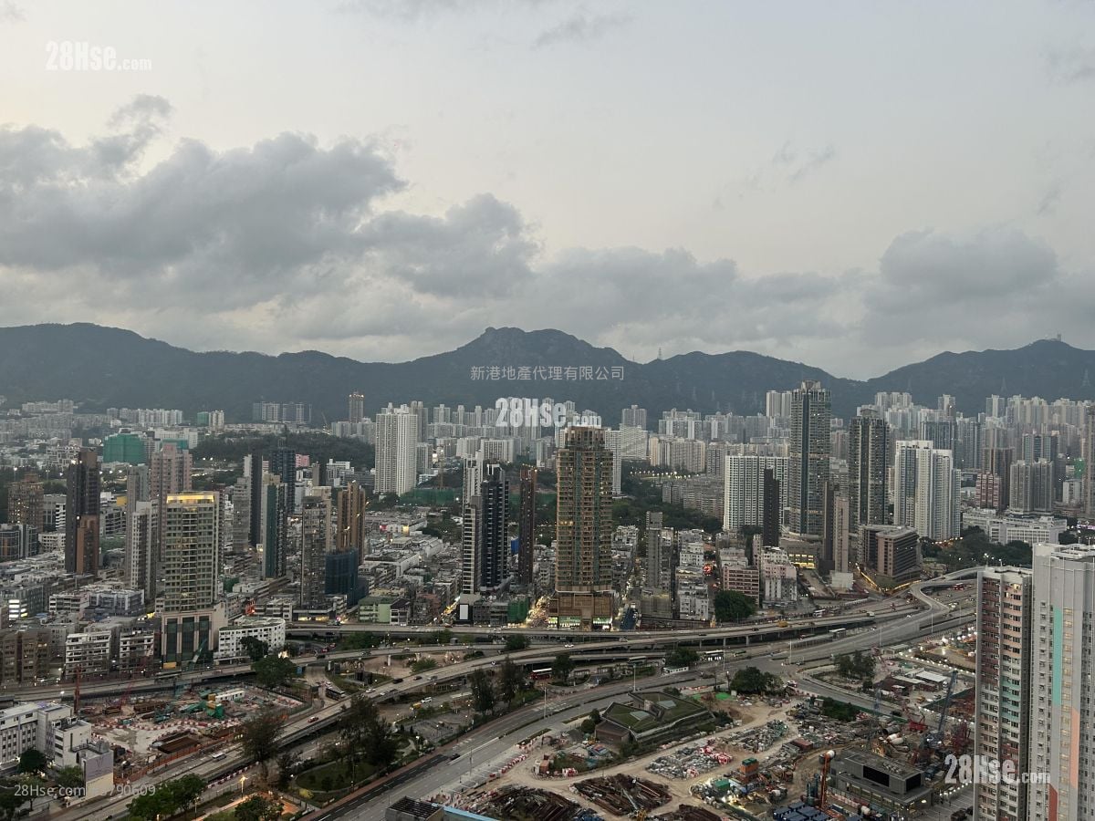 Sky Tower Sell 2 Bedrooms , 1 Bathroom 519 ft²