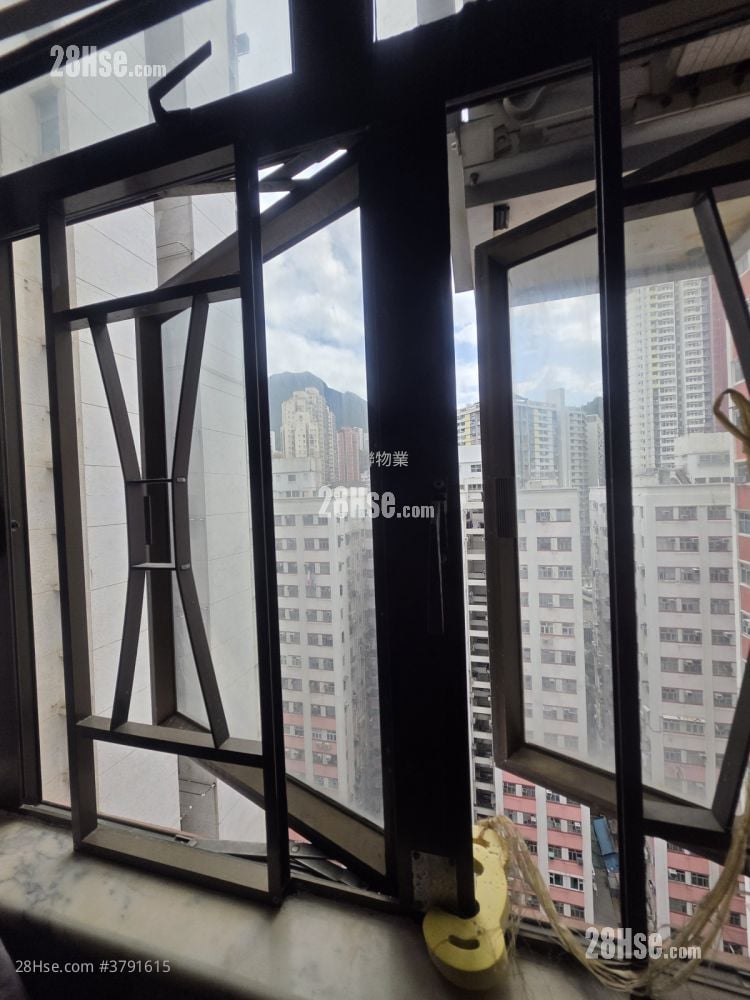 Luen Hong Apartments Sell 2 Bedrooms , 1 Bathroom 391 ft²