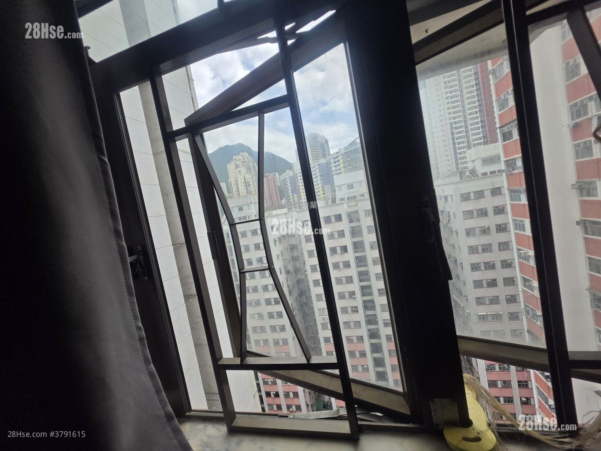 Luen Hong Apartments Sell 2 Bedrooms , 1 Bathroom 391 ft²