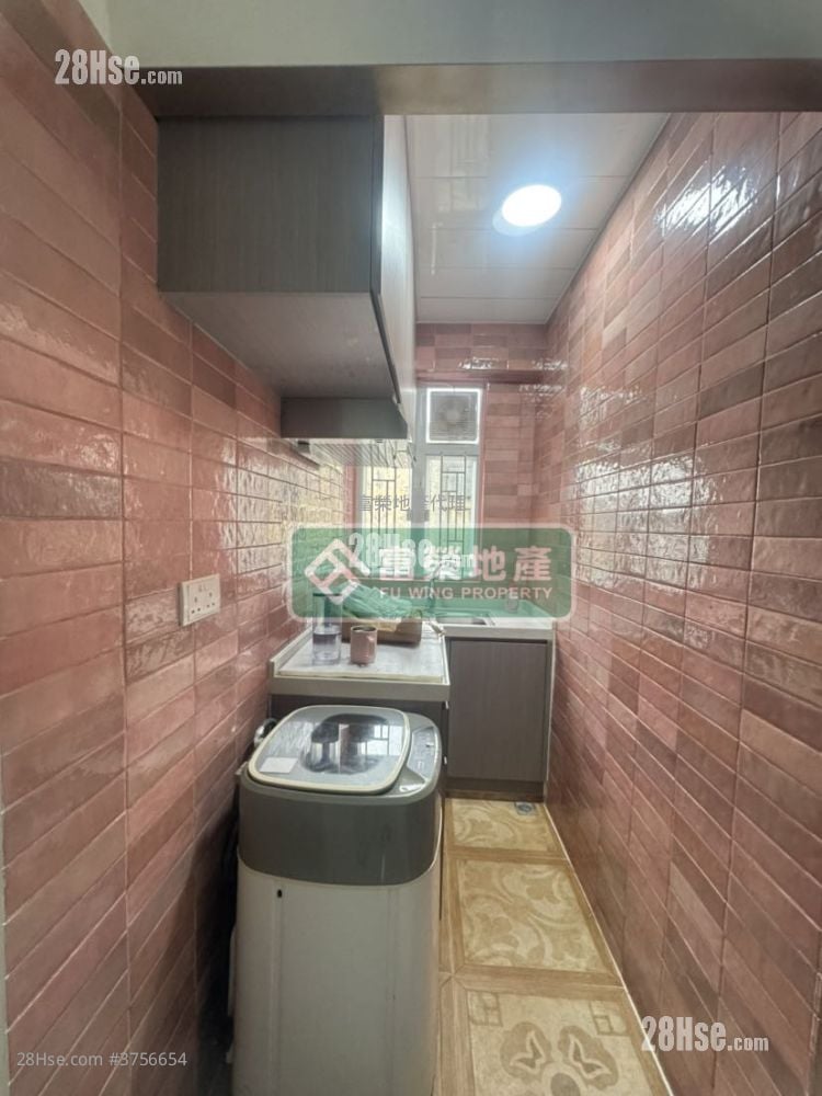 Ka Wui Building Sell 2 Bedrooms , 1 Bathroom 339 ft²