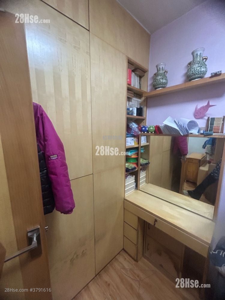 Leader House Sell 2 Bedrooms , 1 Bathroom 319 ft²