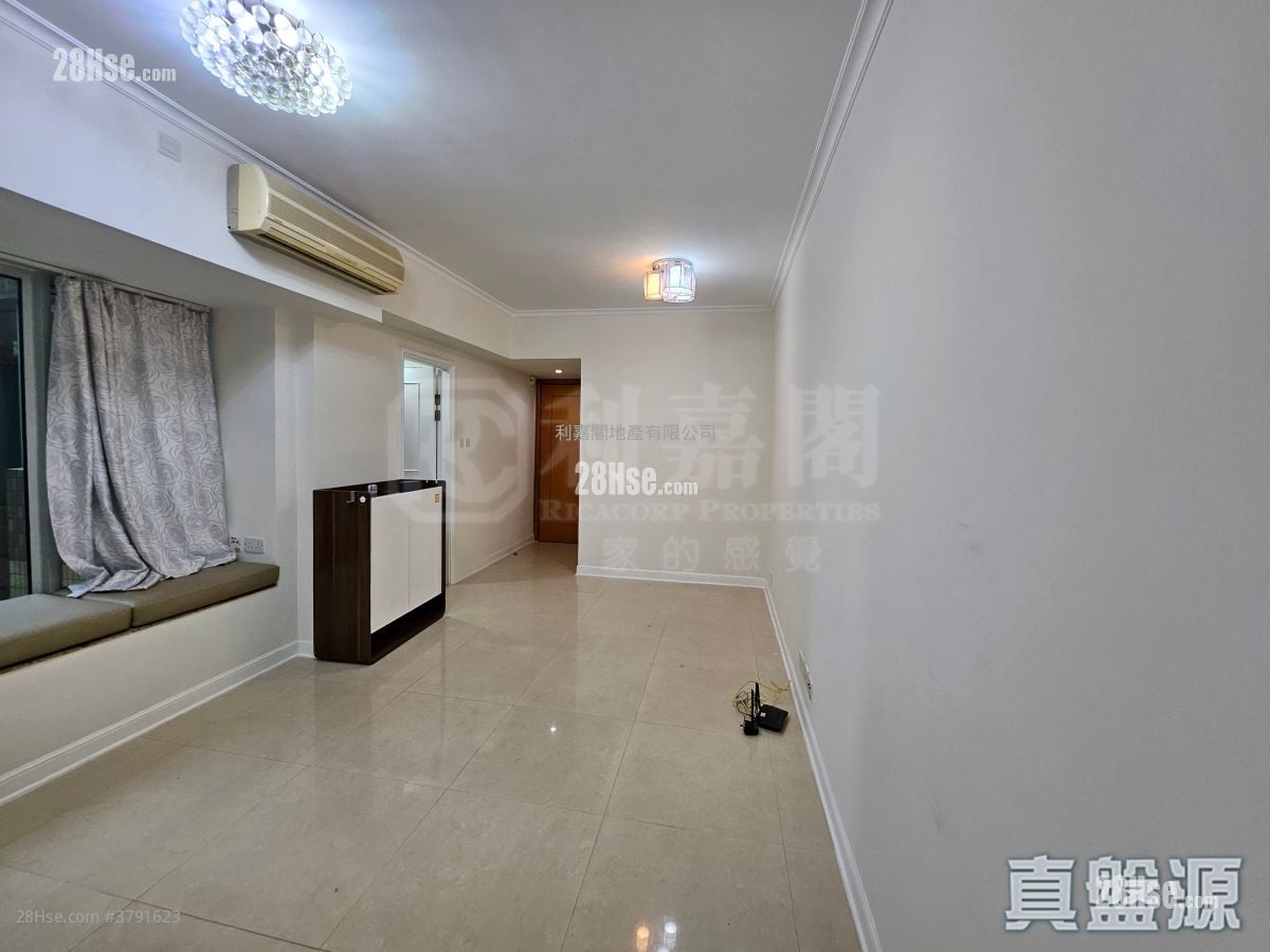 Banyan Garden Rental 2 Bedrooms , 1 Bathroom 473 ft²