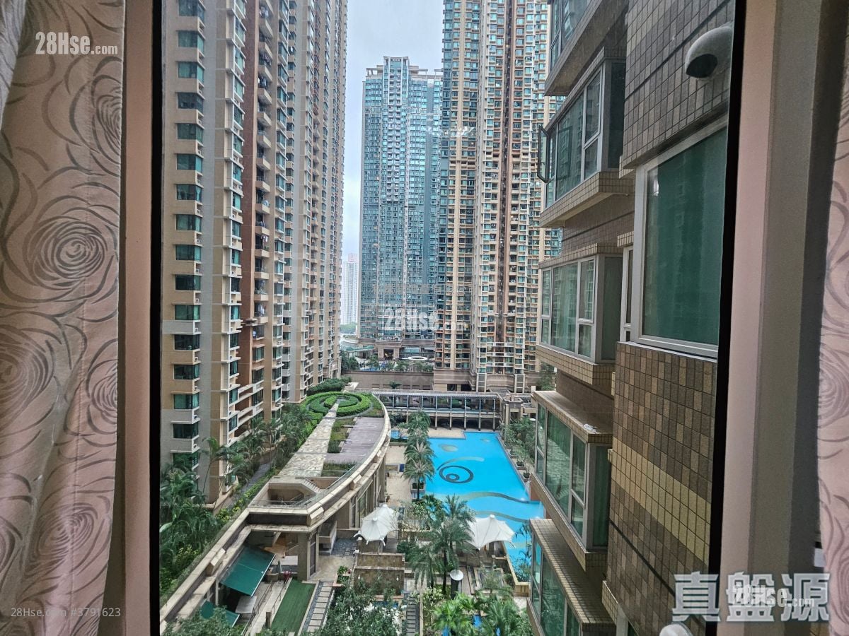 Banyan Garden Rental 2 Bedrooms , 1 Bathroom 473 ft²