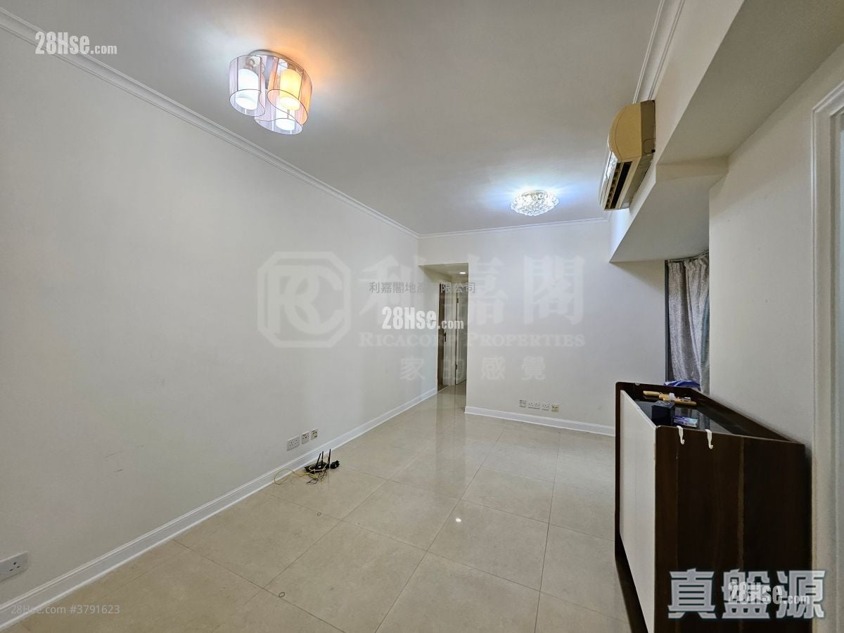 Banyan Garden Rental 2 Bedrooms , 1 Bathroom 473 ft²