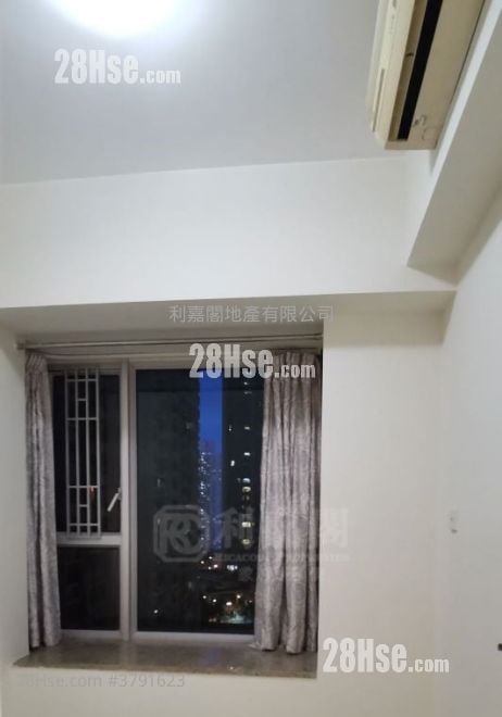 Banyan Garden Rental 2 Bedrooms , 1 Bathroom 473 ft²