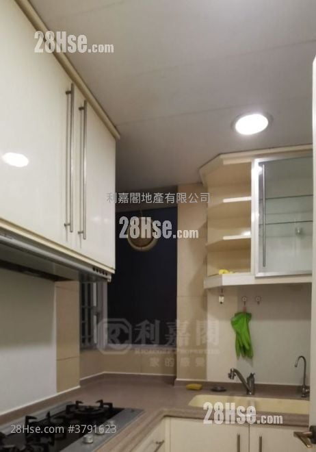 Banyan Garden Rental 2 Bedrooms , 1 Bathroom 473 ft²