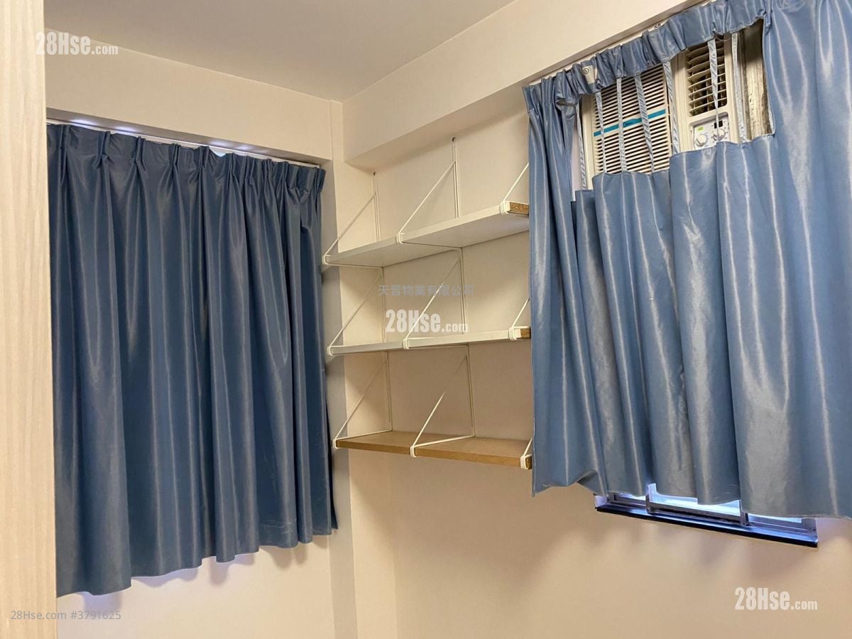 Double Mansion Sell 2 Bedrooms , 1 Bathroom 291 ft²