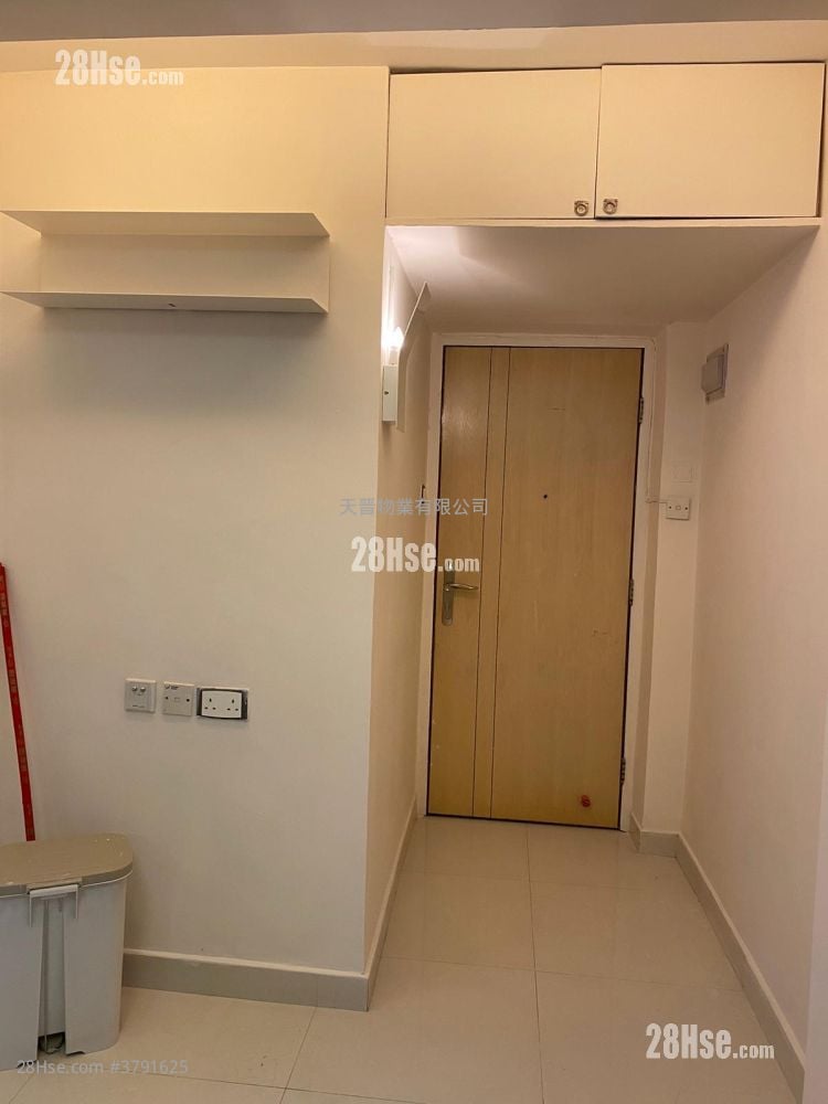 Double Mansion Sell 2 Bedrooms , 1 Bathroom 291 ft²