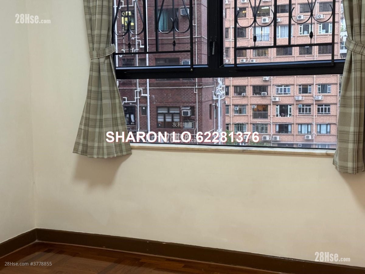 Paris Garden Rental 3 Bedrooms , 2 Bathrooms 924 ft²