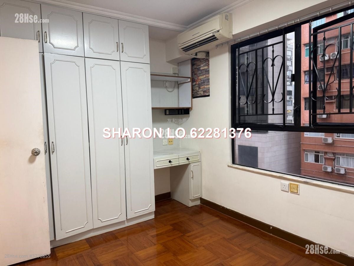 Paris Garden Rental 3 Bedrooms , 2 Bathrooms 924 ft²