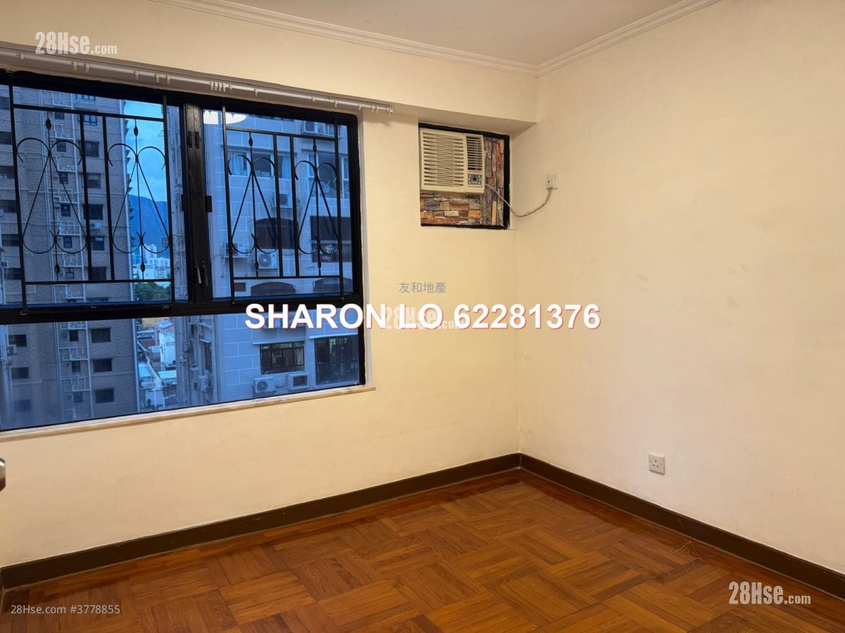 Paris Garden Rental 3 Bedrooms , 2 Bathrooms 924 ft²