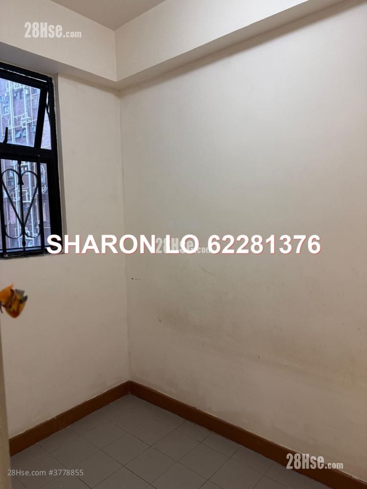 Paris Garden Rental 3 Bedrooms , 2 Bathrooms 924 ft²