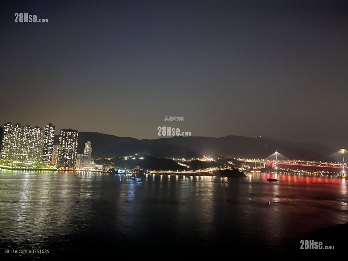 Park Island Sell 3 Bedrooms , 2 Bathrooms 837 ft²