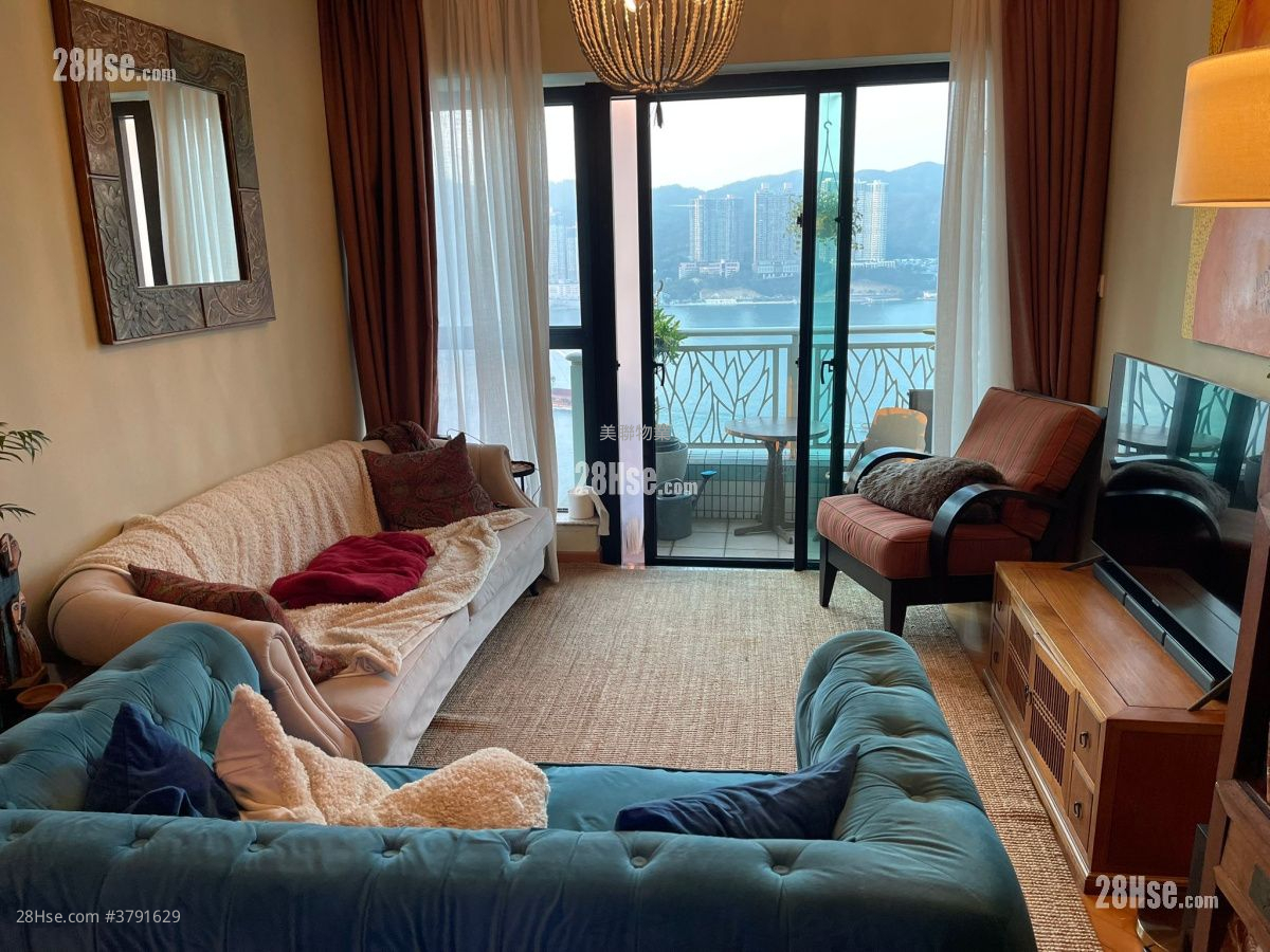 Park Island Sell 3 Bedrooms , 2 Bathrooms 837 ft²