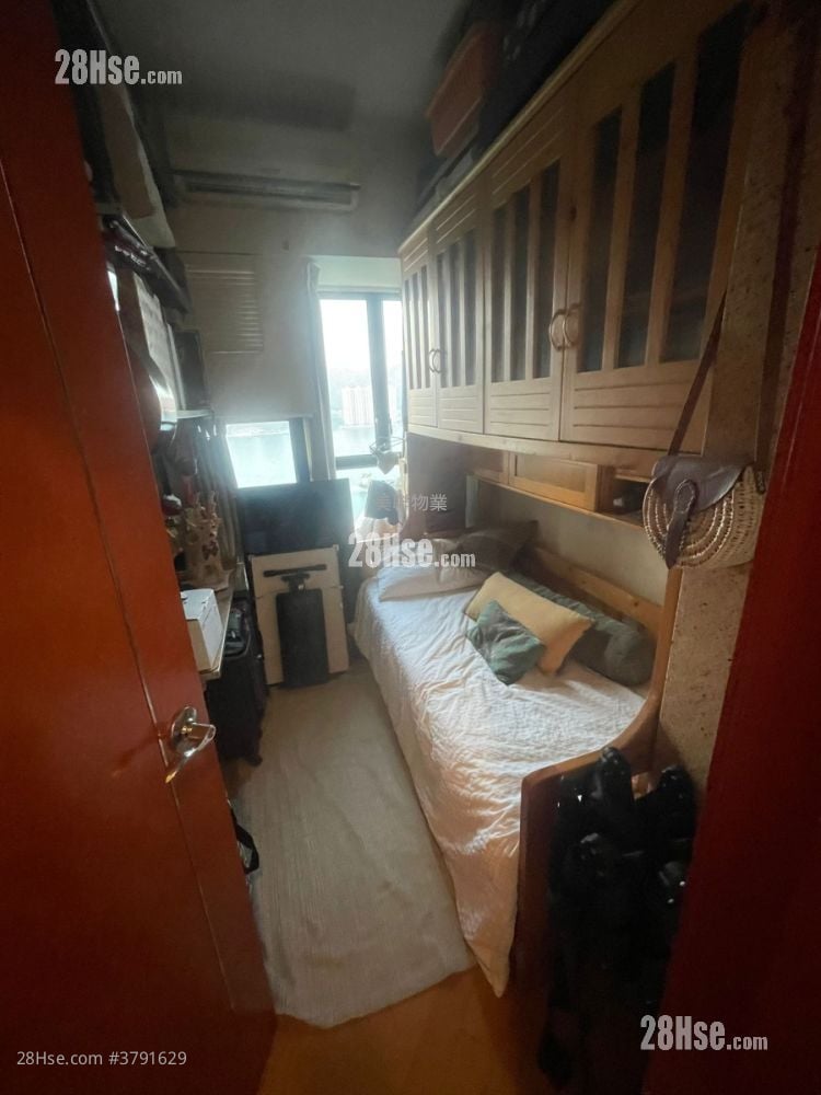 Park Island Sell 3 Bedrooms , 2 Bathrooms 837 ft²