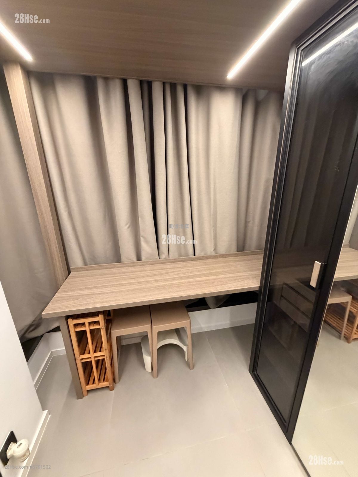 Larchwood Rental 1 Bedroom , 1 Bathroom 259 ft²