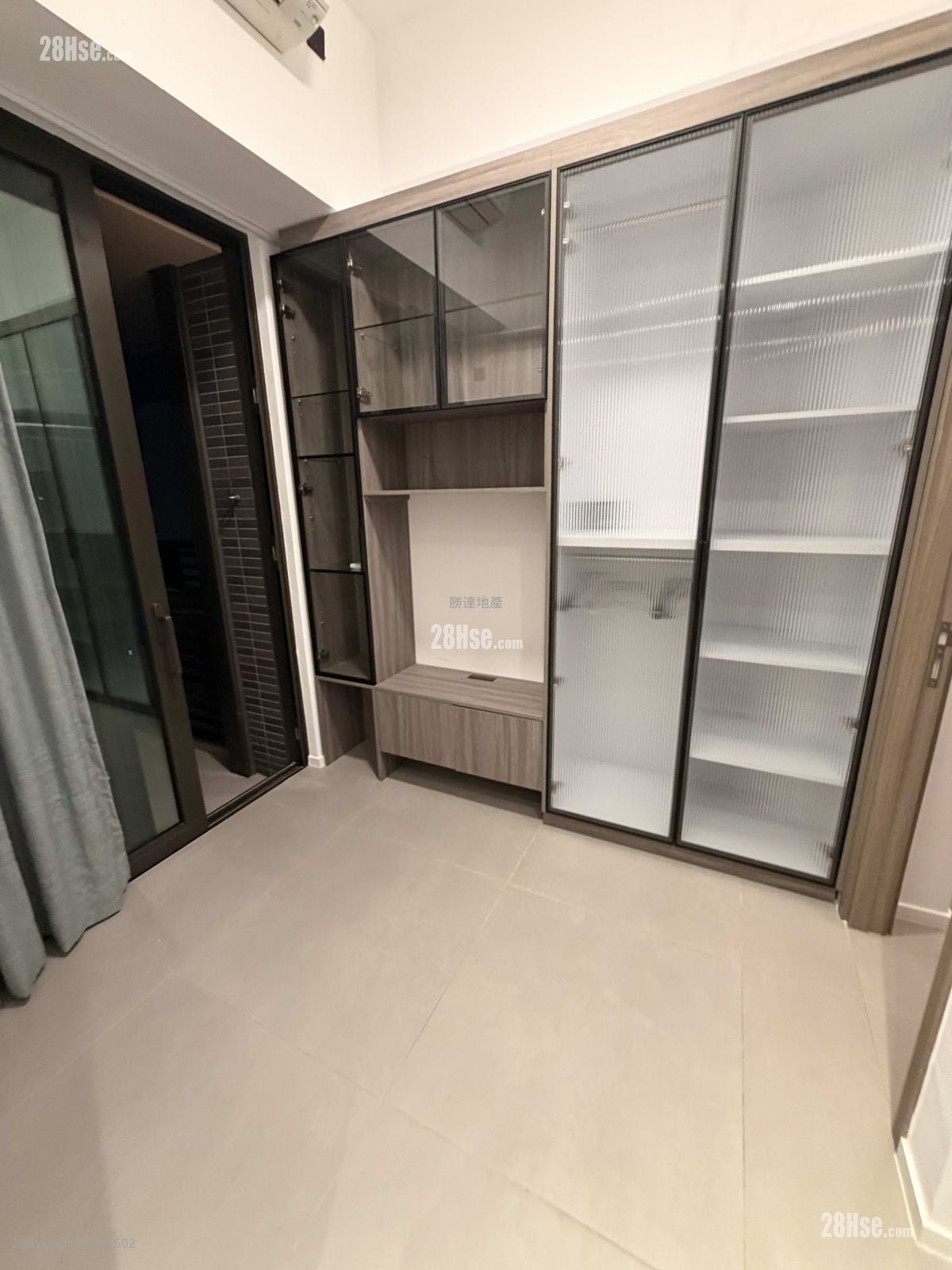 Larchwood Rental 1 Bedroom , 1 Bathroom 259 ft²