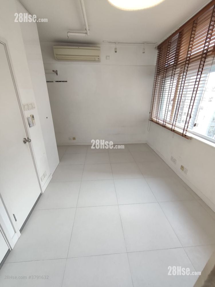 Yu Hing Mansion Sell Studio , 1 Bathroom 253 ft²