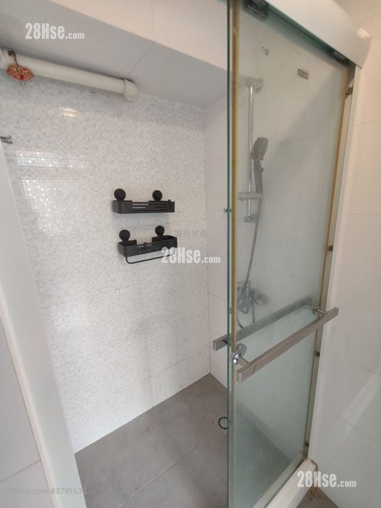 Yu Hing Mansion Sell Studio , 1 Bathroom 253 ft²