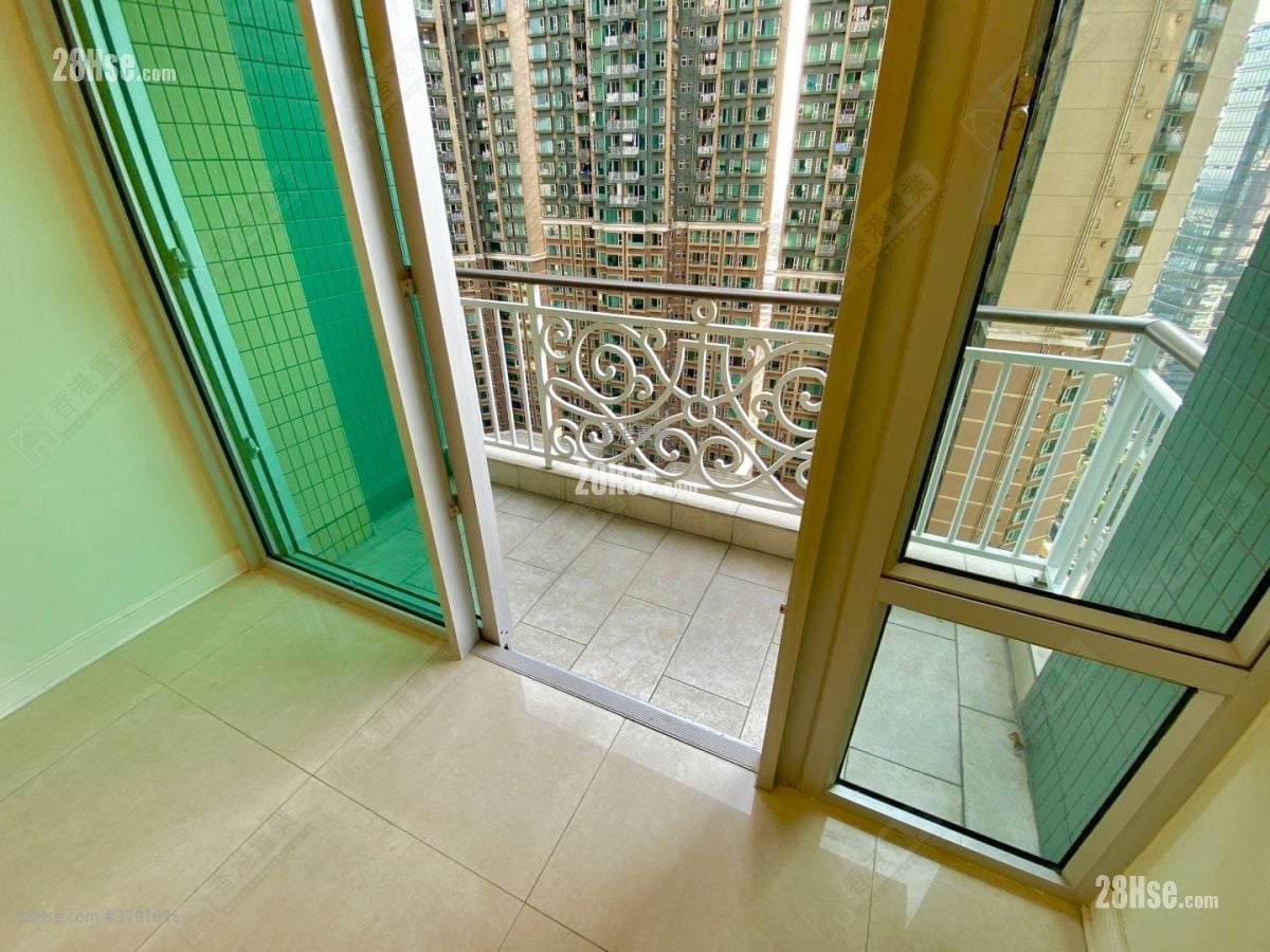 Banyan Garden Sell 2 Bedrooms , 1 Bathroom 516 ft²