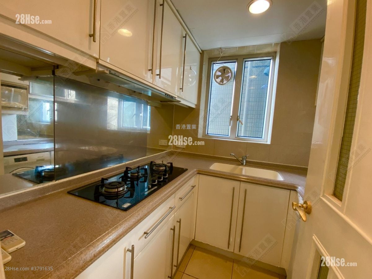 Banyan Garden Sell 2 Bedrooms , 1 Bathroom 516 ft²