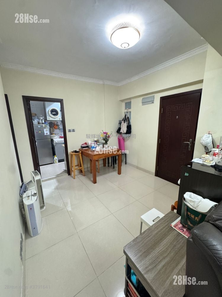 华源大厦 售盘 3 房 , 2 浴室 742 平方尺