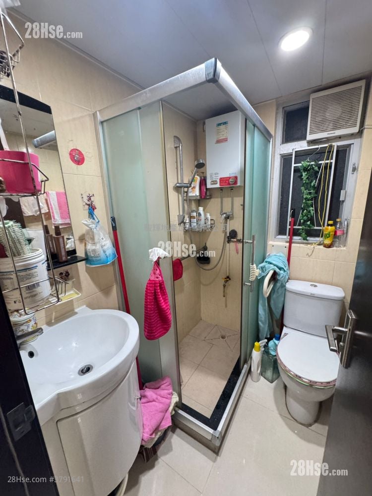 华源大厦 售盘 3 房 , 2 浴室 742 平方尺