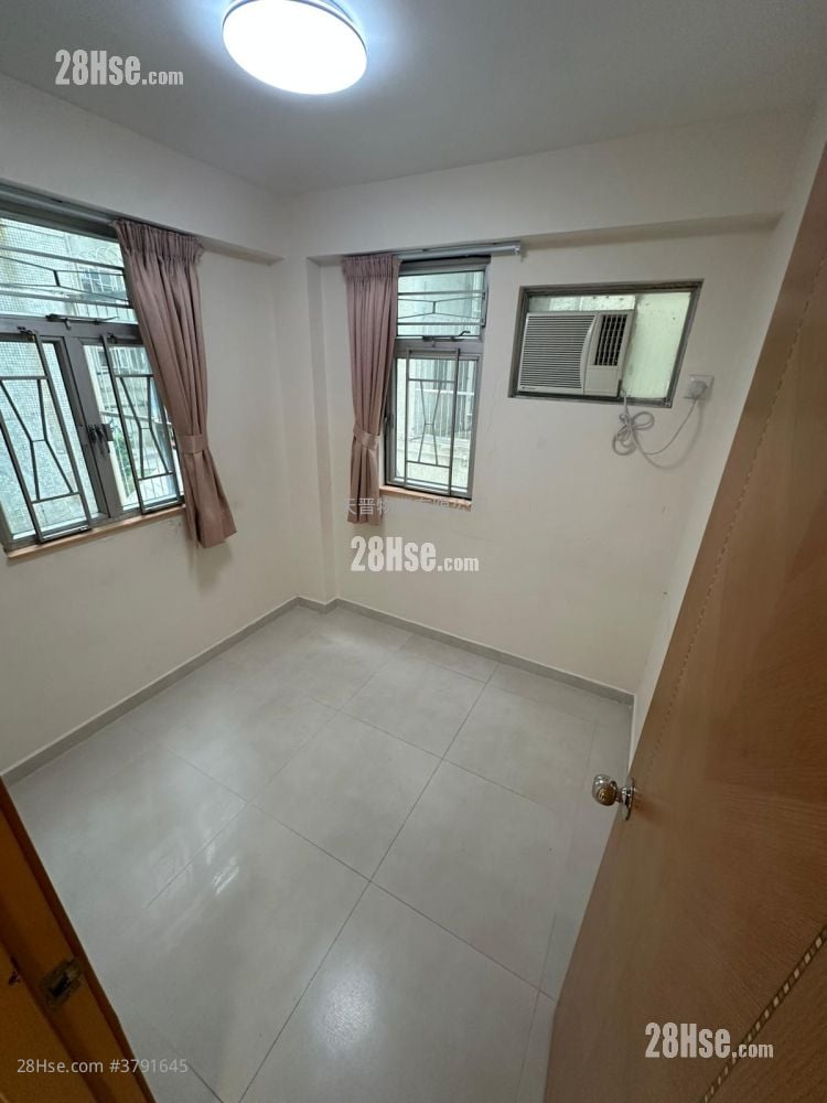 Wyler Garden Sell 2 Bedrooms , 1 Bathroom 336 ft²