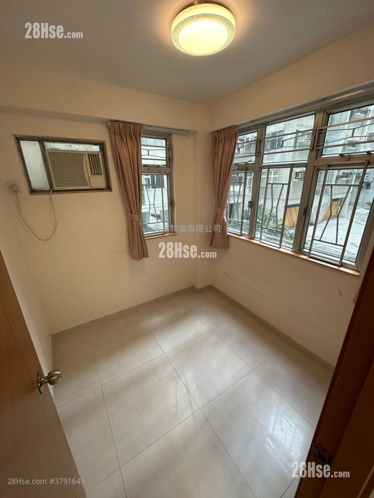 Wyler Garden Sell 2 Bedrooms , 1 Bathroom 336 ft²