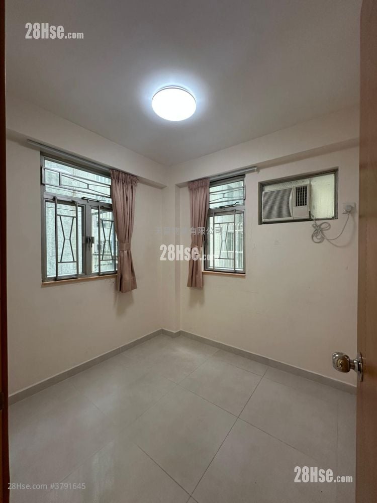 Wyler Garden Sell 2 Bedrooms , 1 Bathroom 336 ft²