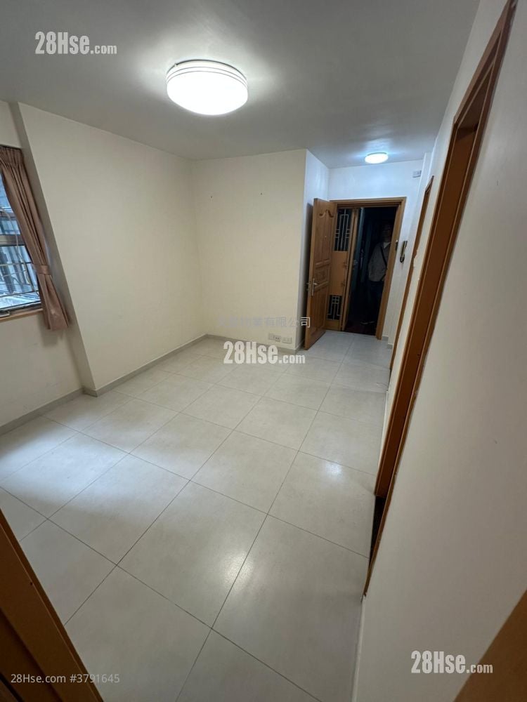 Wyler Garden Sell 2 Bedrooms , 1 Bathroom 336 ft²