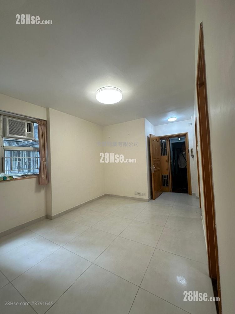 Wyler Garden Sell 2 Bedrooms , 1 Bathroom 336 ft²