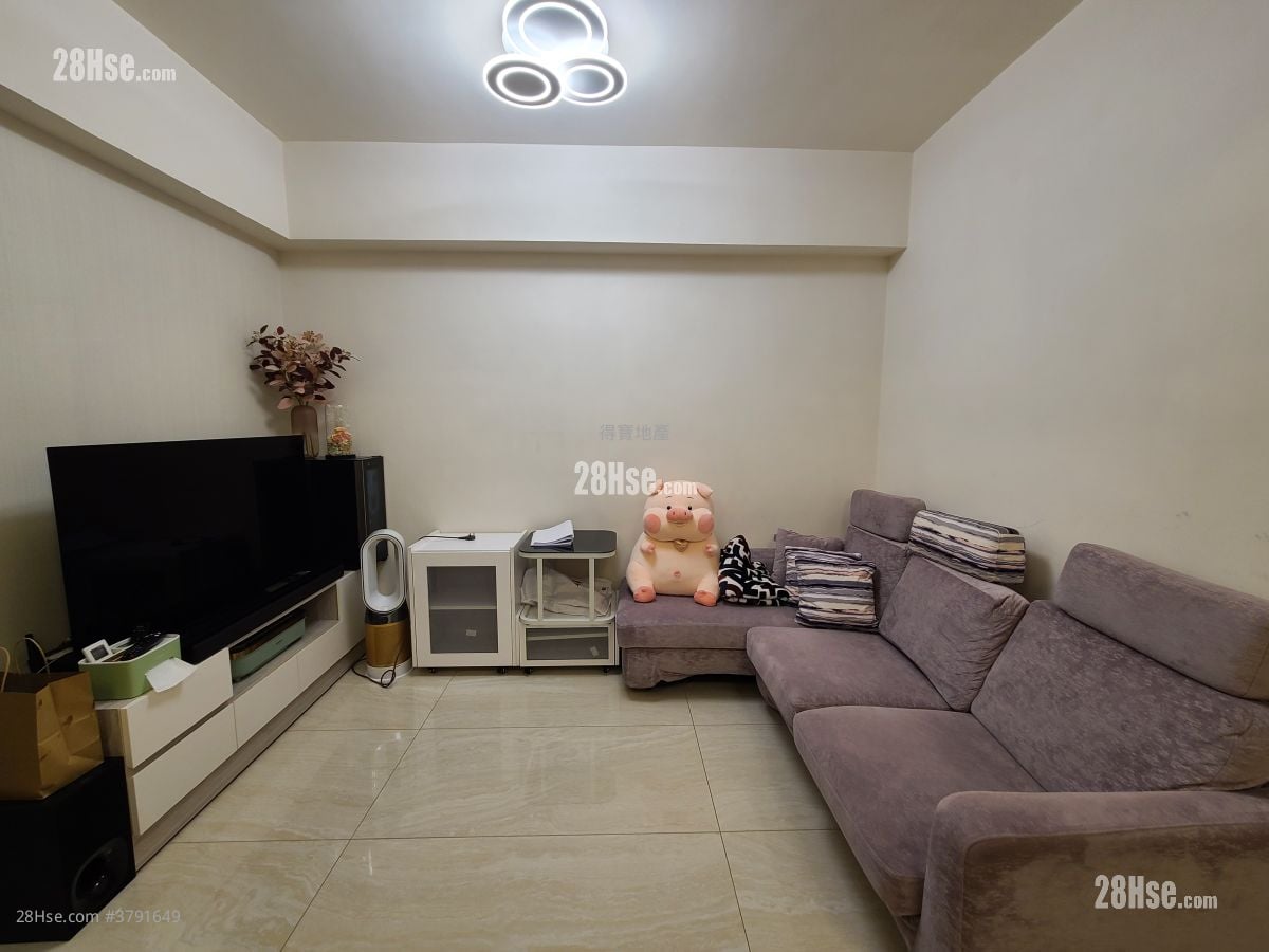 Apartment Sell 2 Bedrooms , 1 Bathroom 495 ft²