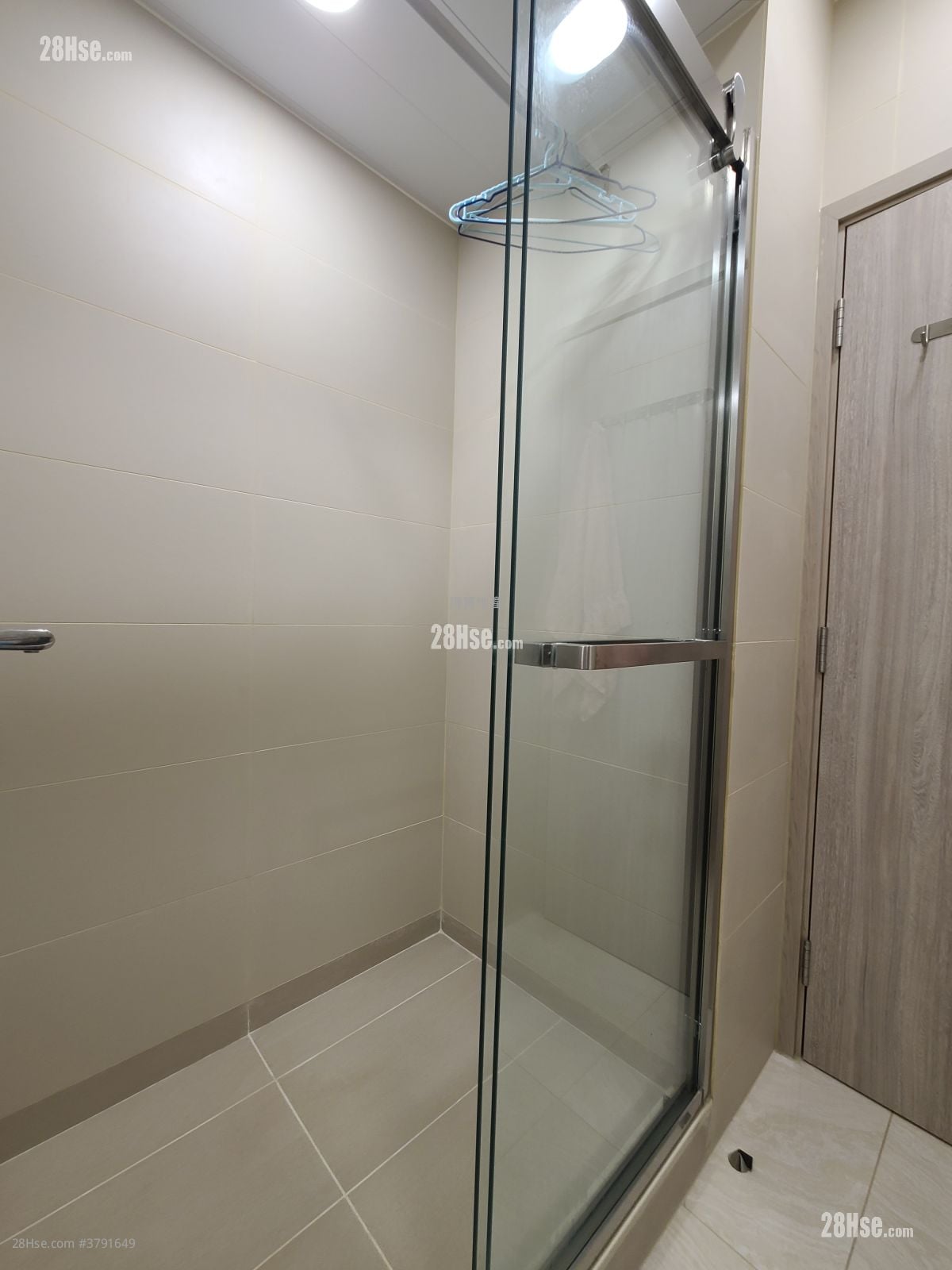 Apartment Sell 2 Bedrooms , 1 Bathroom 495 ft²