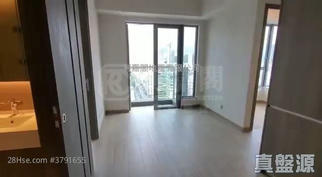 Park One Sell 3 Bedrooms , 1 Bathroom 418 ft²