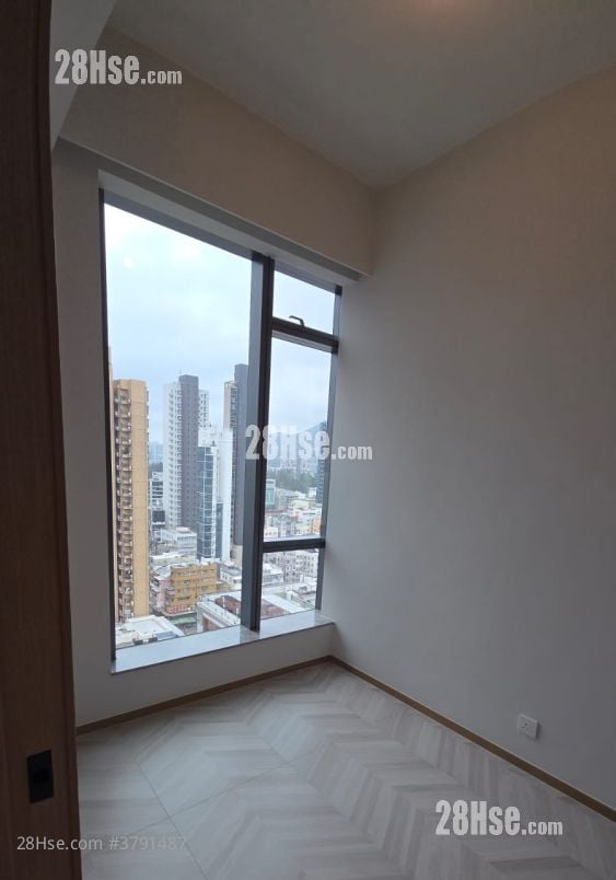 南首 租盘 2 房 , 1 浴室 342 平方尺