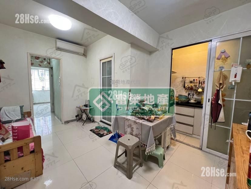 京华大厦 售盘 2 房 , 1 浴室 405 平方尺