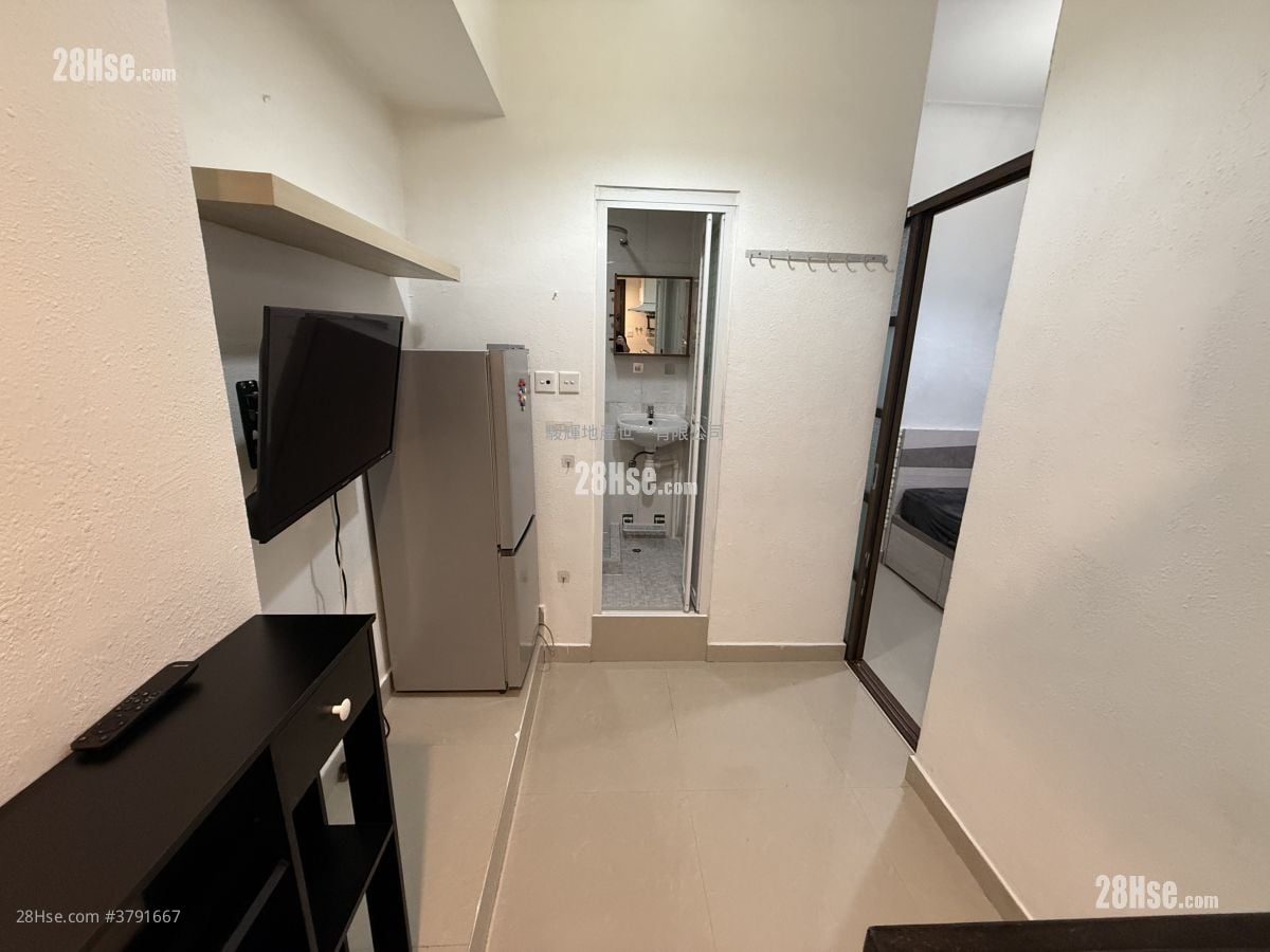 Ocean View Court Rental 1 Bedroom 180 ft²